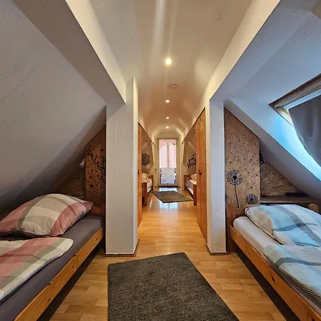 Fewo-o3-4-6-personen-23km-bis-frankfurt-nord 아파트 *