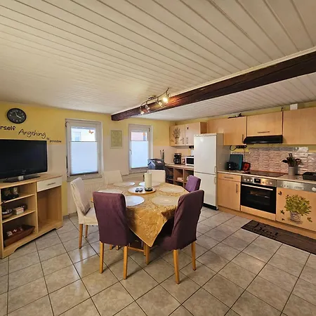 Fewo-o3-4-6-personen-23km-bis-frankfurt-nord