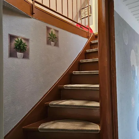 Fewo-o3 3-6-personen-23km-bis-frankfurt-nord Apartment